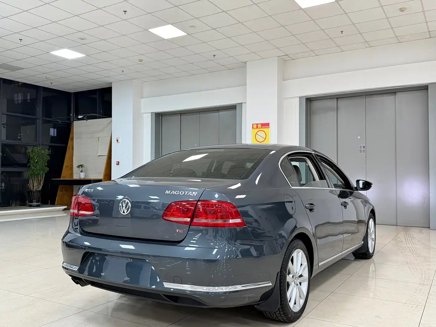 Volkswagen Magotan 2012 1.8TSI Premium фото 6