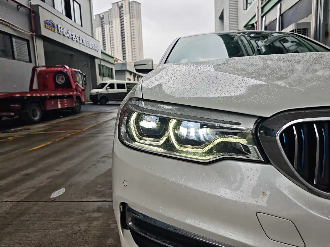 BMW 5 Series New Energy 2019 530Le Luxury Package фото 5
