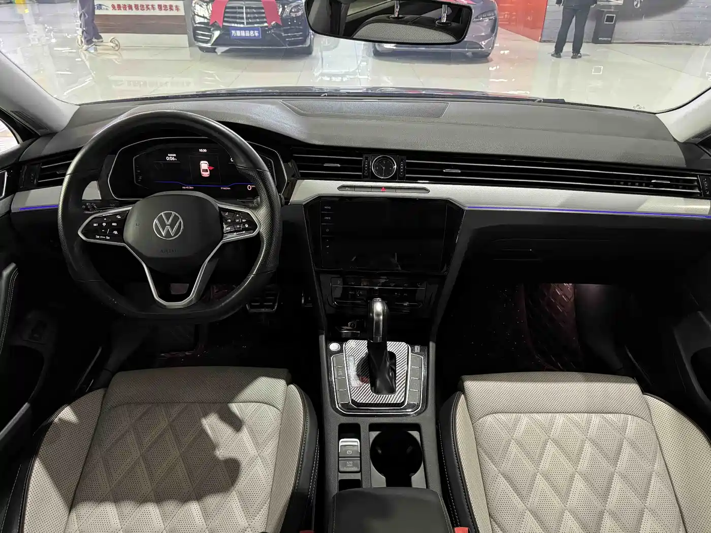 Volkswagen Magotan 2023 Model 2 Million Commemorative Edition 330TSI DSG Luxury фото 5