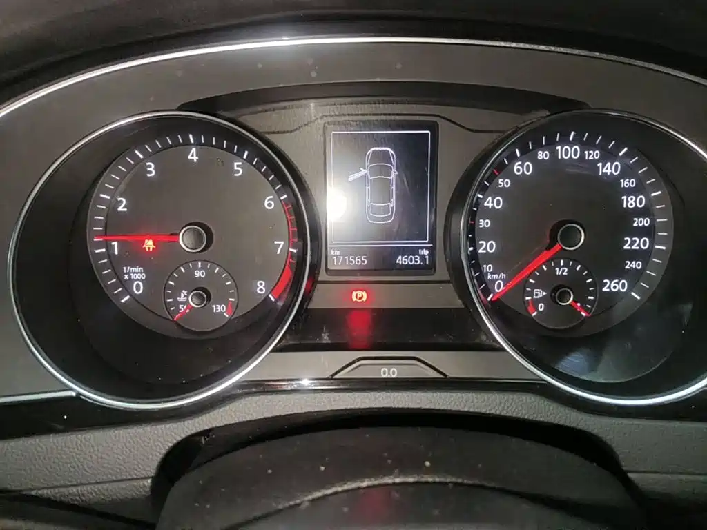 صورة 4 - Volkswagen Magotan