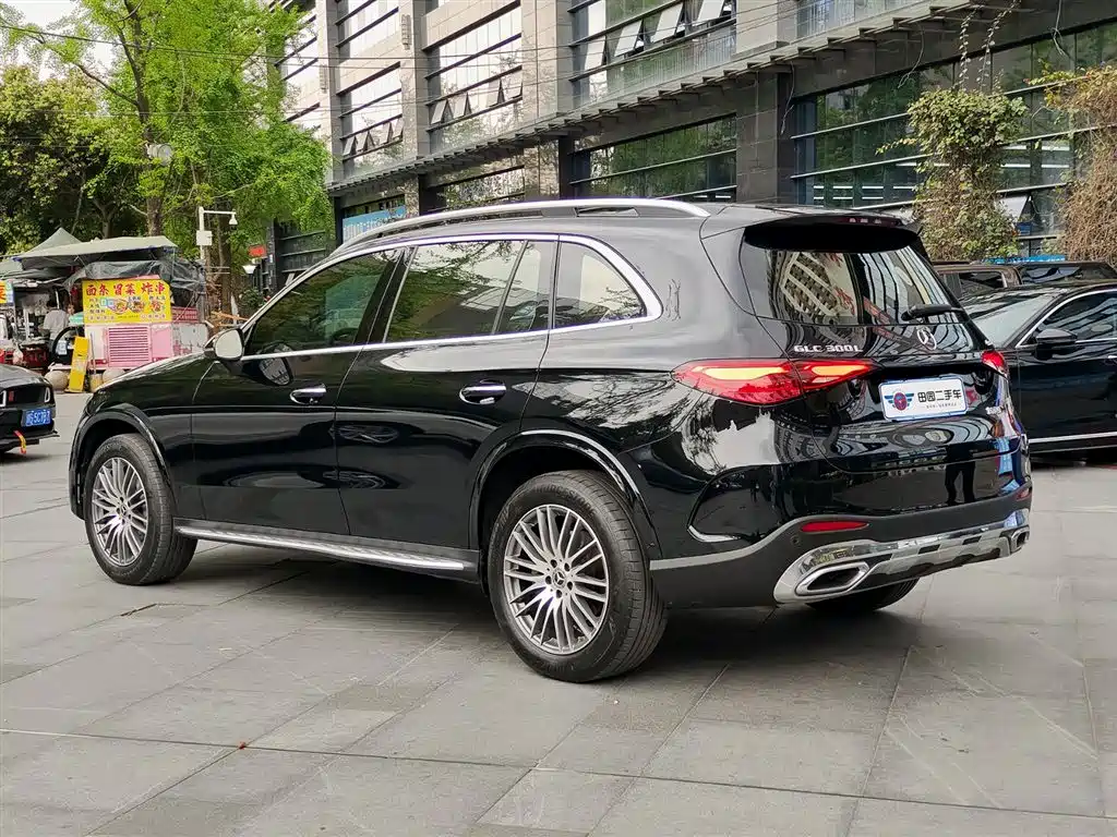 Mercedes-Benz GLC 2024 GLC 300 L 4MATIC Dynamic 7-seater фото 4