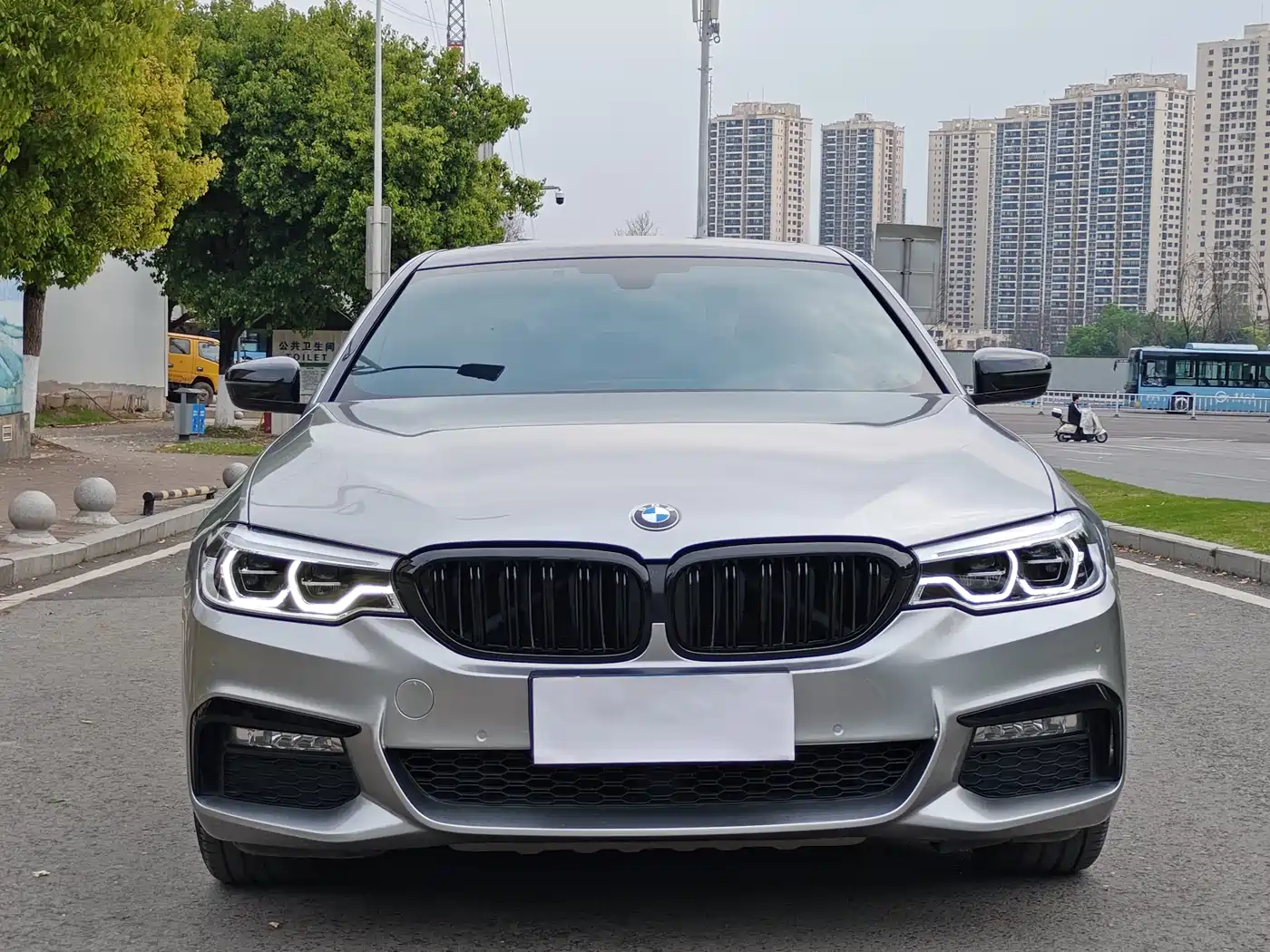 BMW 5 Series 2018 Facelift 530Li Leading M Sport Package фото 2