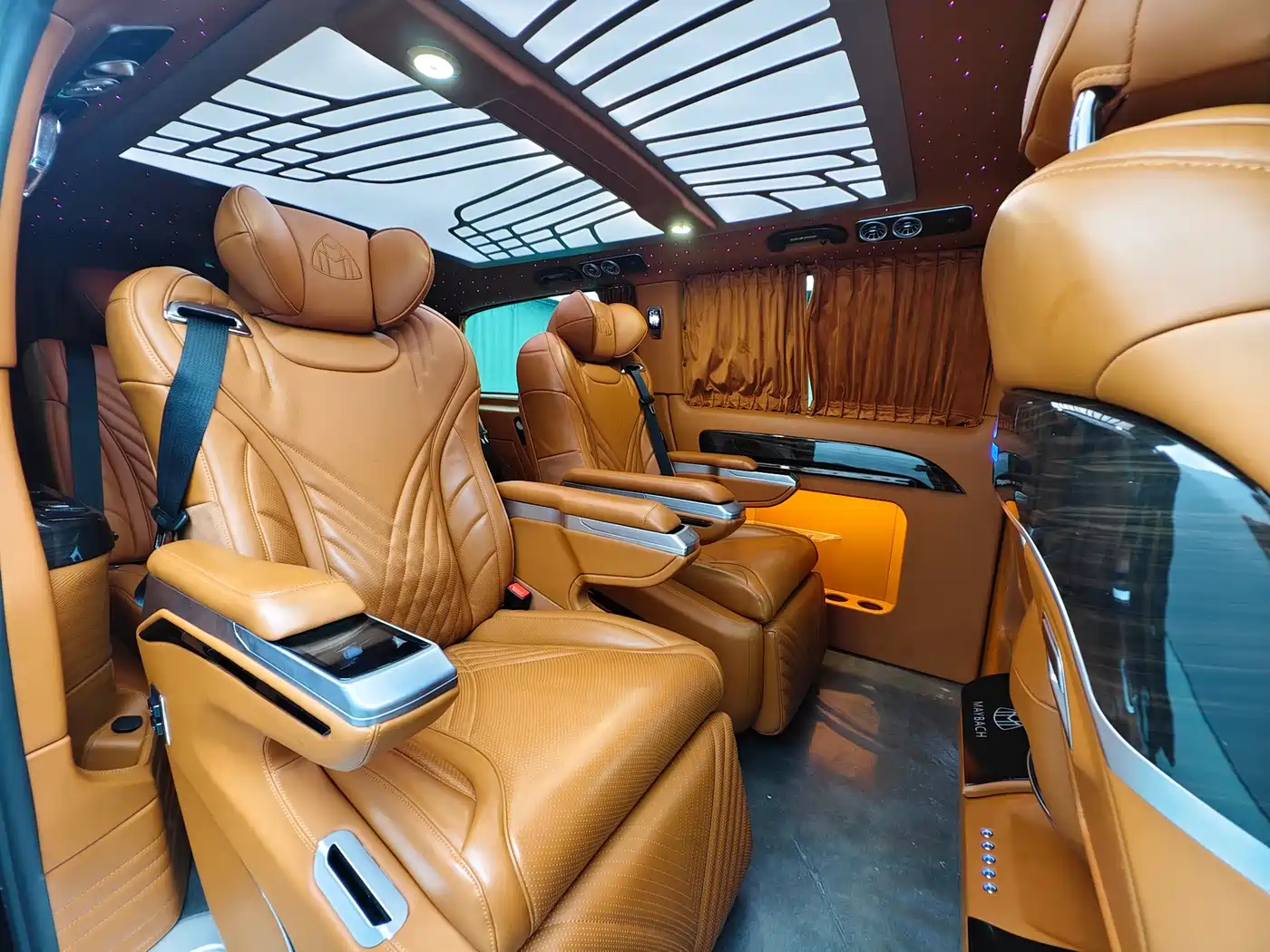 Mercedes-Benz Vito 2023 2.0T Elite 7-Seater фото 19