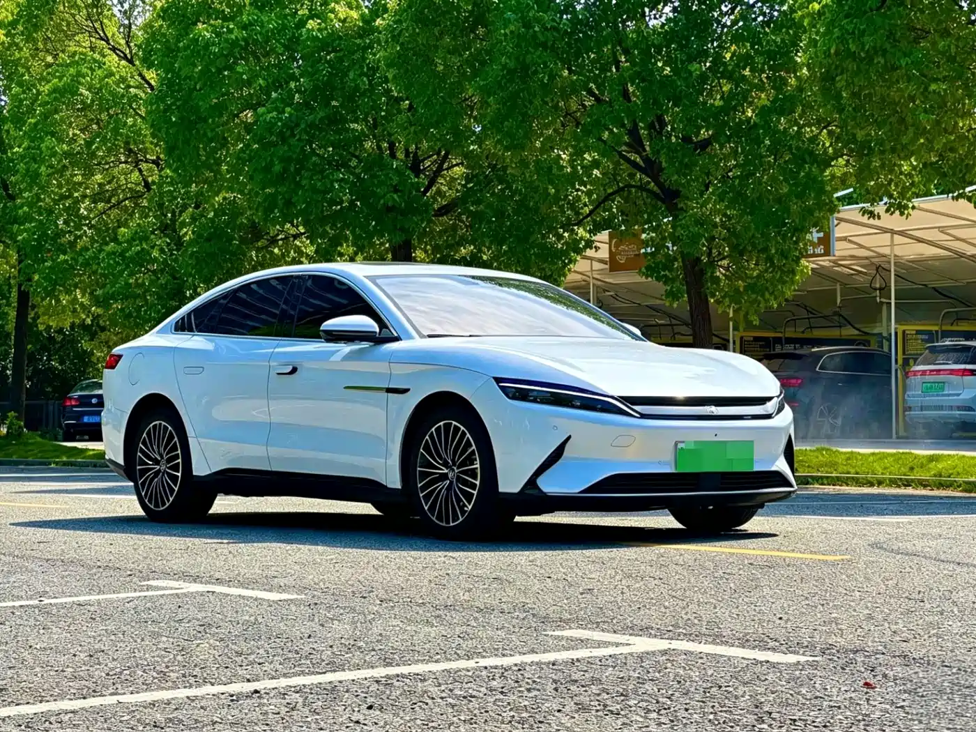 Фото 3 - BYD Han