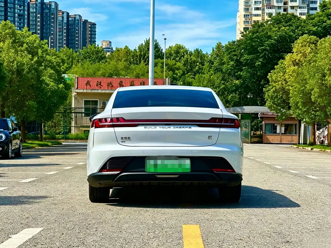Фото 8 - BYD Han