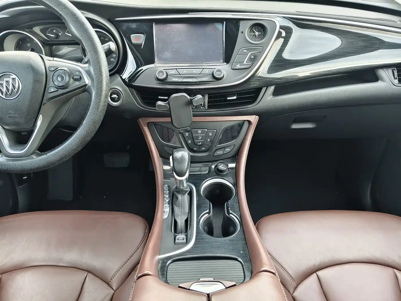 Фото 14 - Buick Envision Plus