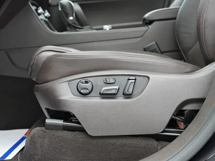 Volkswagen Touareg 2017 3.0TSI Explorer Edition фото 7