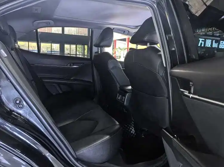 Toyota Camry 2021 2.5G Luxury Edition фото 12