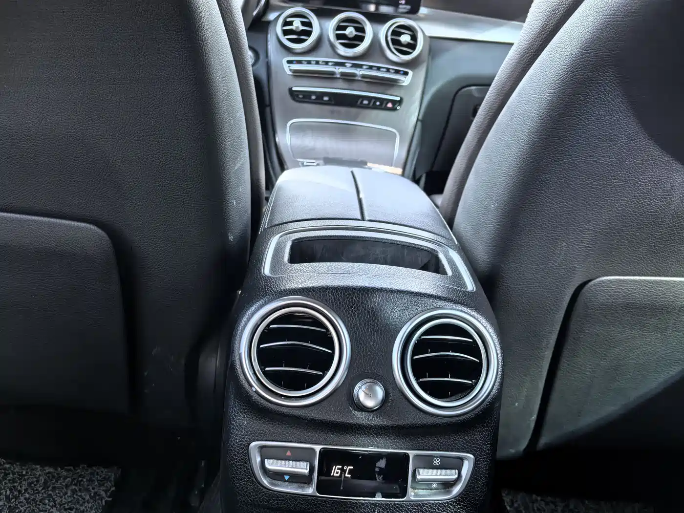 Mercedes-Benz GLC 2021 GLC 260 L 4MATIC Luxury фото 10