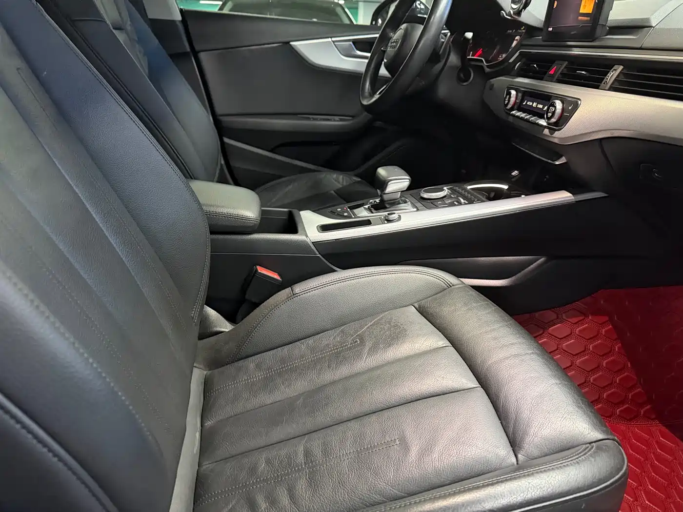 Audi A5 (Import) 2019 Sportback 40 TFSI Fashion фото 6