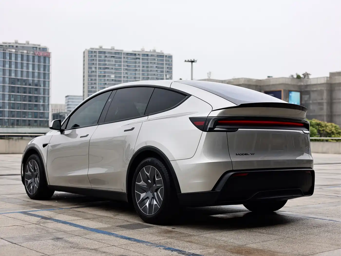 Tesla Model Y L 2026 2025 Facelift Long Range AWD