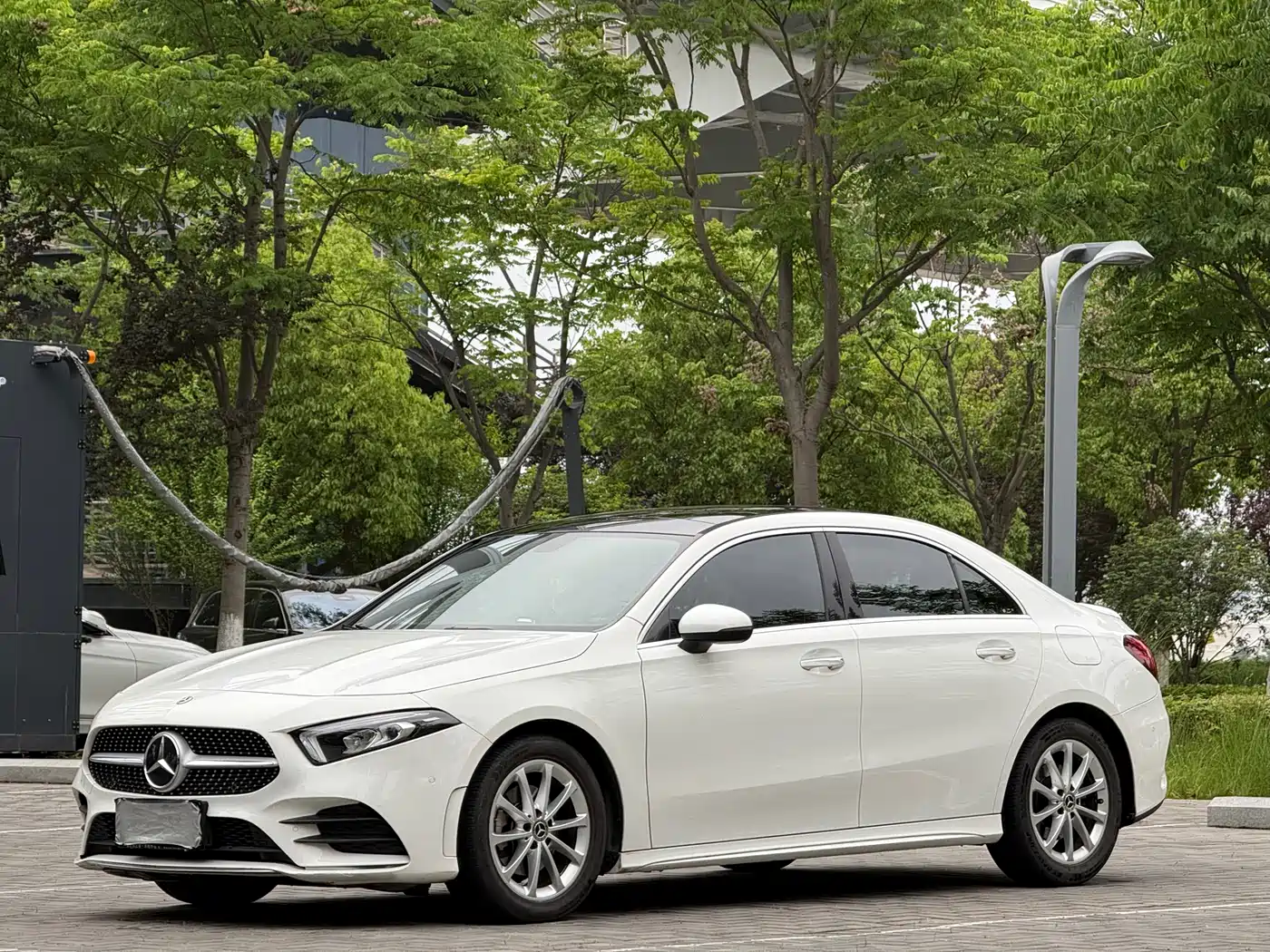 Mercedes-Benz A-Class 2021 A 200 L Sport Sedan Fashion Edition