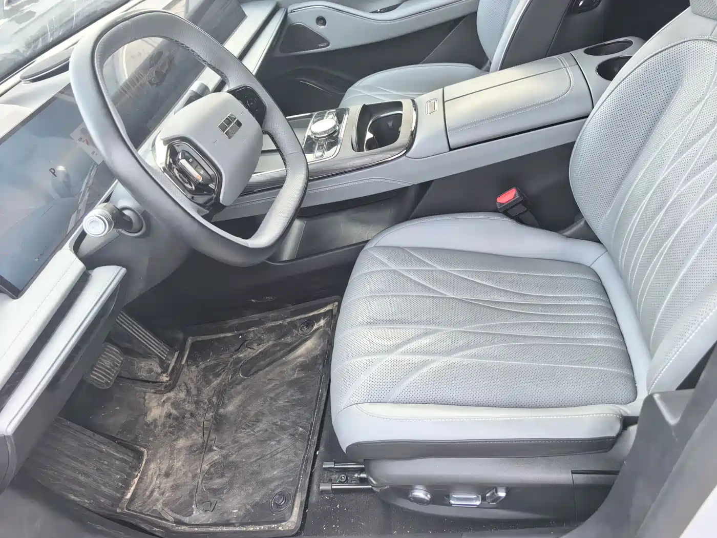 Geely Galaxy Galaxy E8 2025 700km Long Voyage Smart Drive Edition фото 4