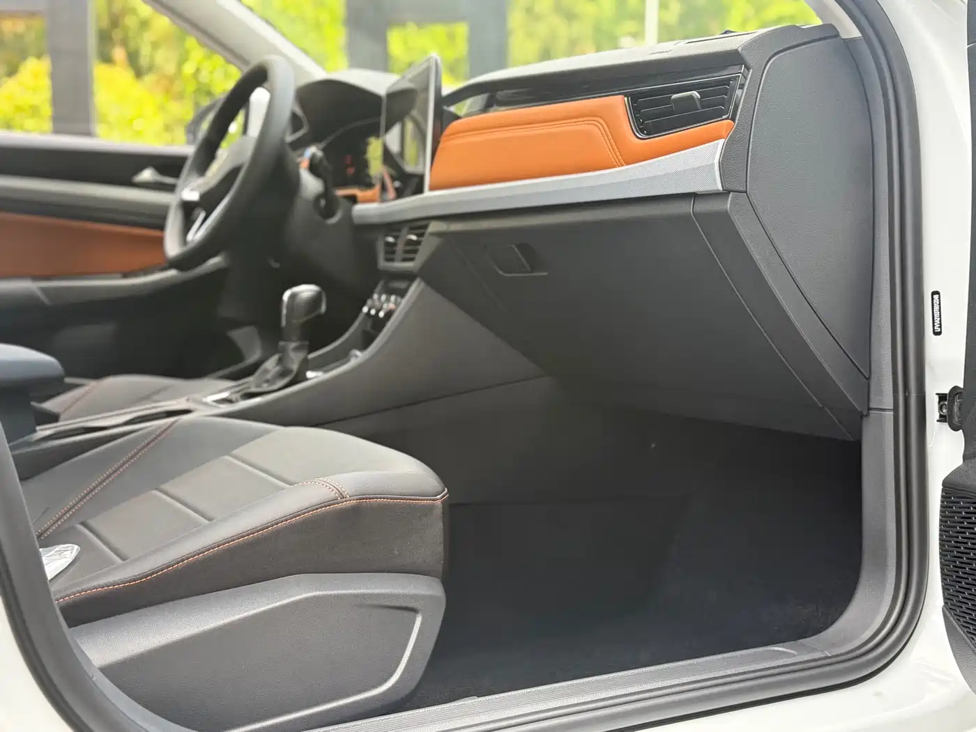 Volkswagen Bora 2025 200TSI DSG Joy Ride Navigation Edition фото 13