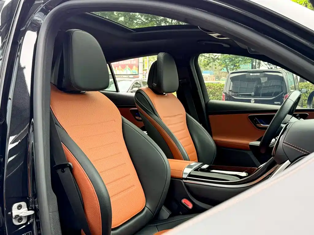 Mercedes-Benz GLC Coupe 2024 GLC 260 4MATIC Coupe SUV фото 10