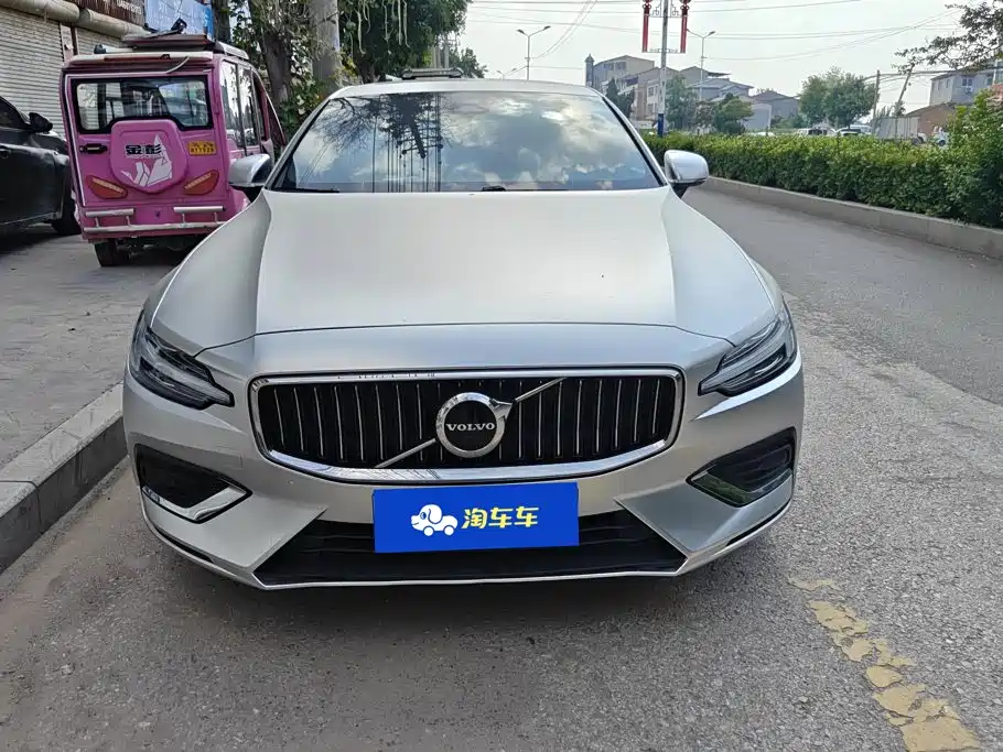 Volvo S60 2023 2023 B4 Smart Vision Luxury Edition