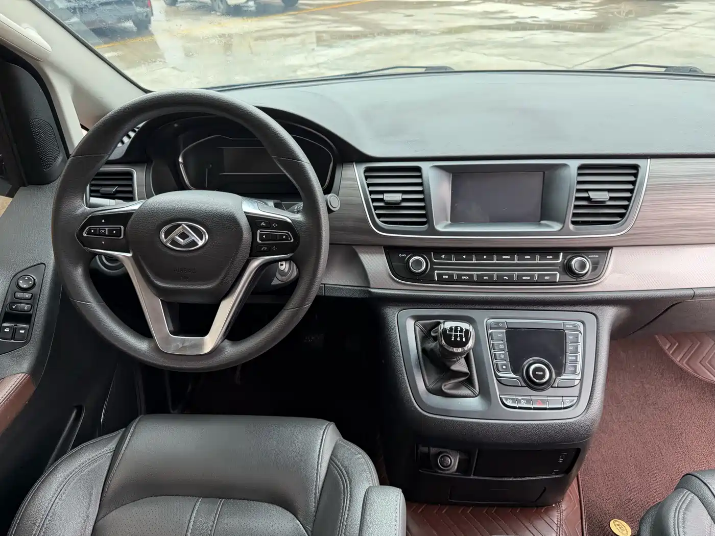 SAIC Maxus Maxus G10 2021 2.0T Automatic Elite Edition Diesel 7-Seater фото 9