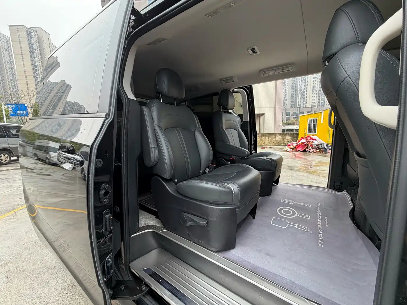 SAIC Maxus Maxus G10 2021 2.0T Automatic Elite Edition Diesel 7-Seater фото 10