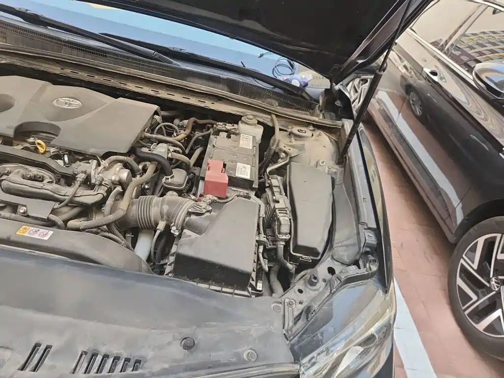 Фото 20 - Toyota Camry