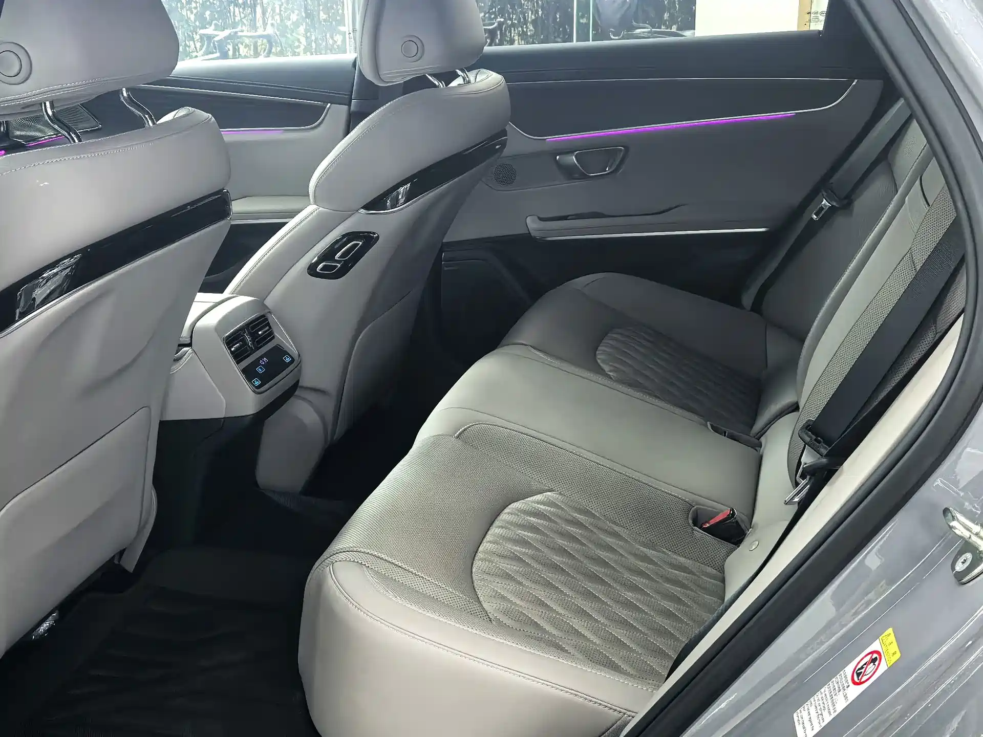 Фото 9 - BYD Han
