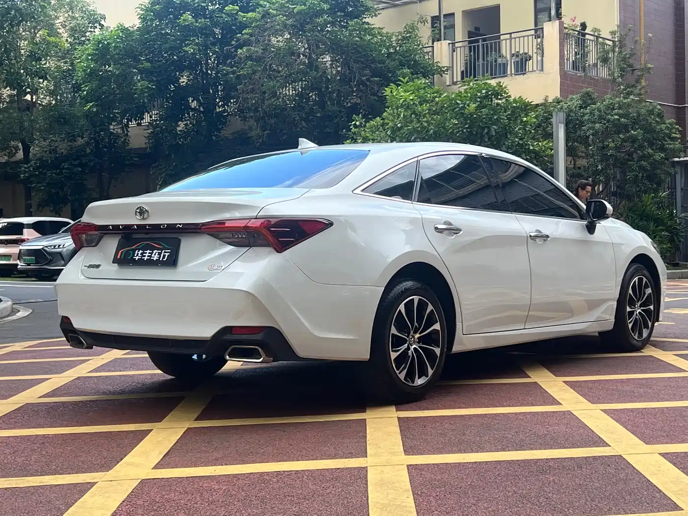 Toyota Avalon 2022 2.0L Luxury Edition фото 5