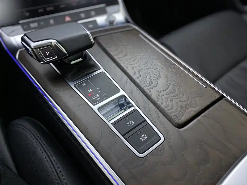 Audi A6L 2021 45 TFSI quattro Exclusive Elegance фото 19