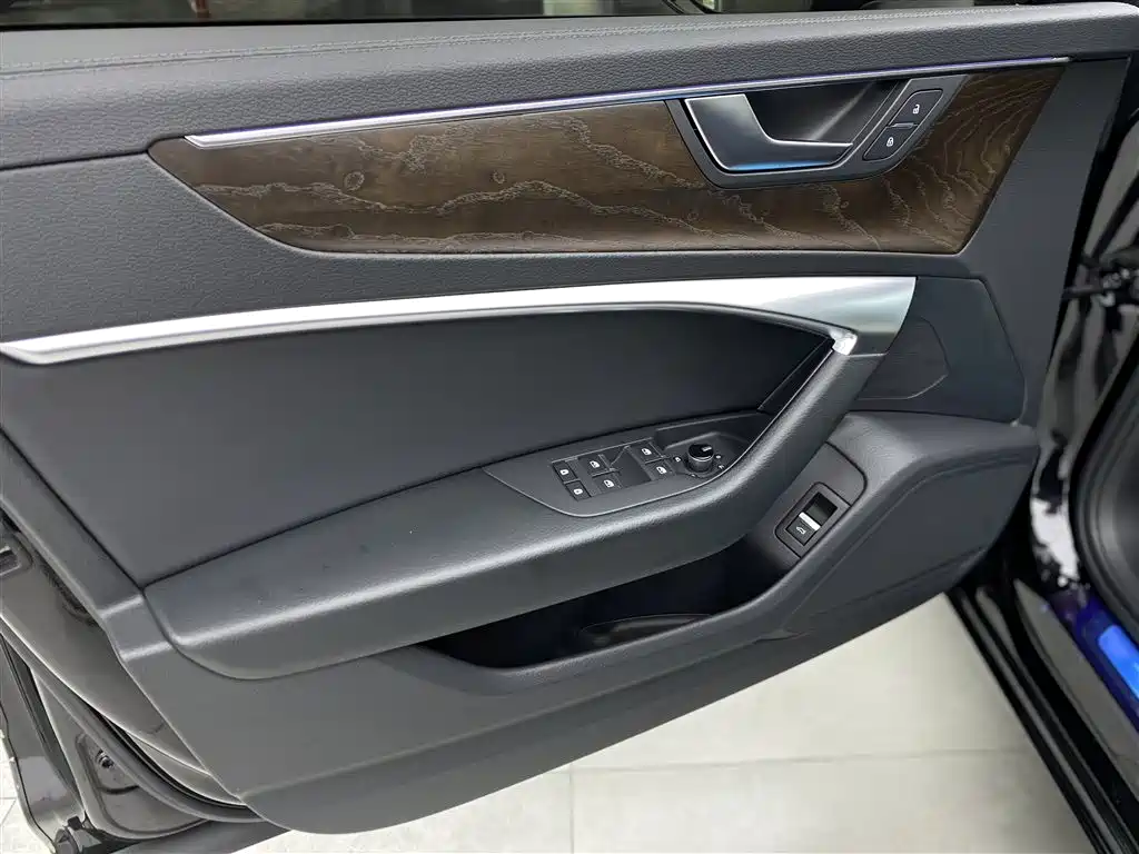 Audi A6L 2021 45 TFSI quattro Exclusive Elegance фото 20
