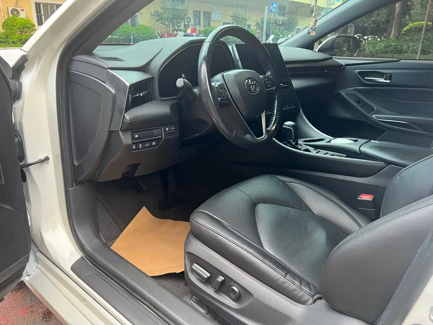 Toyota Avalon 2022 2.0L Luxury Edition фото 15