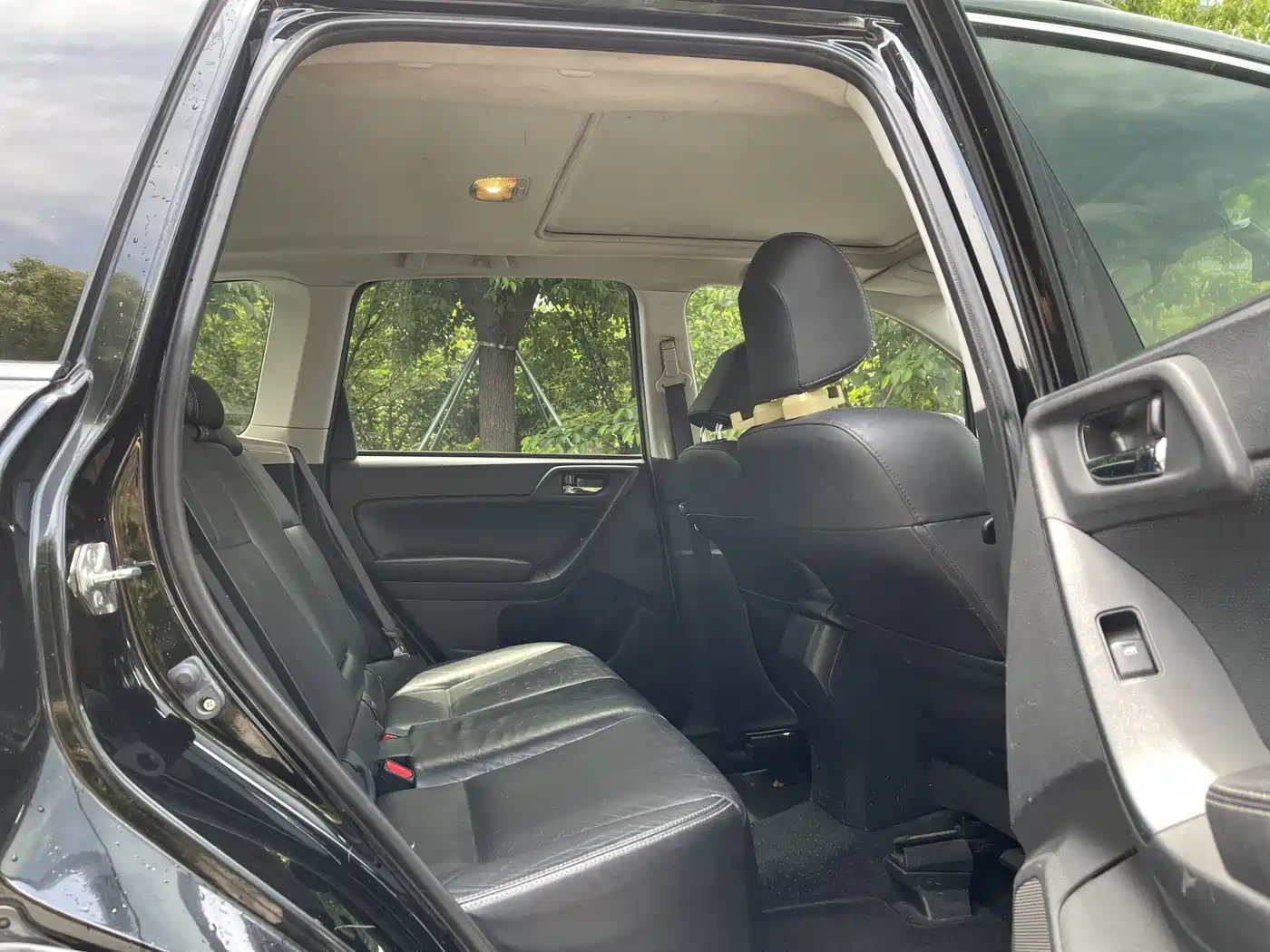 Subaru Forester 2013 2.5i Automatic Luxury Edition фото 5