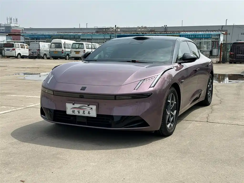 Lynk & Co 10 EM-P 2025 Model 120km Base Version