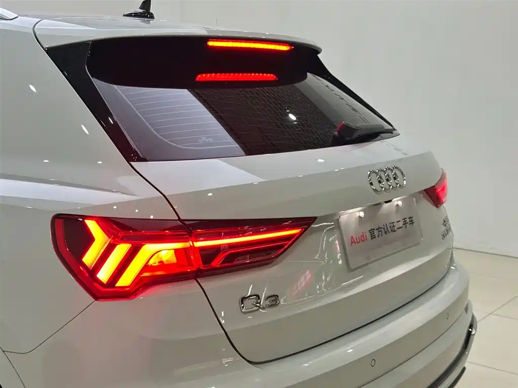 Audi Q3 2024 35 TFSI Progressive Sport фото 8