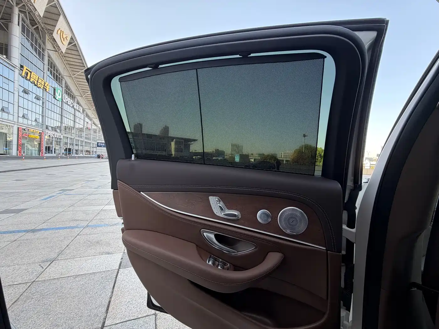 Mercedes-Benz E-Class 2020 E 300 L Luxury Model фото 15
