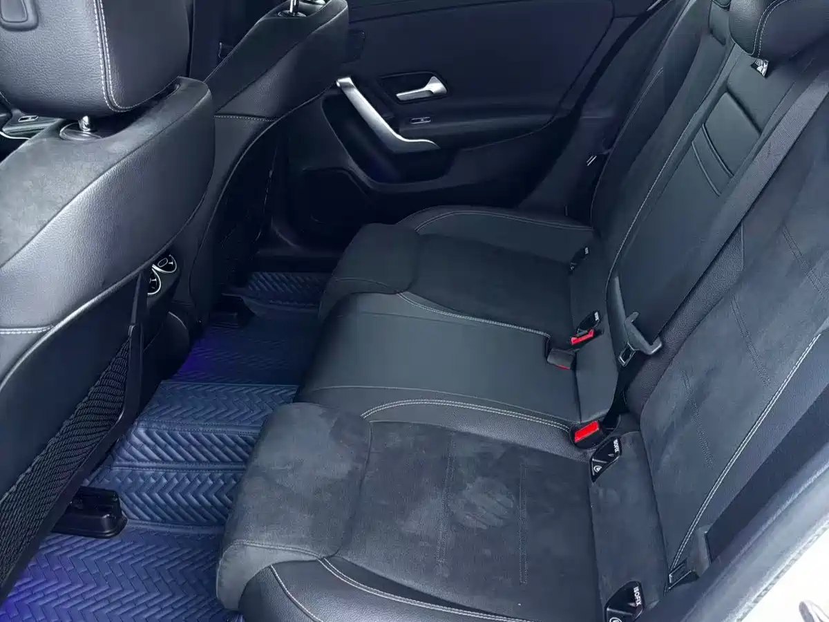 Mercedes-Benz A-Class 2020 A 200 L Sport Sedan фото 9