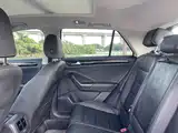 Фото 28 - Volkswagen T-ROC