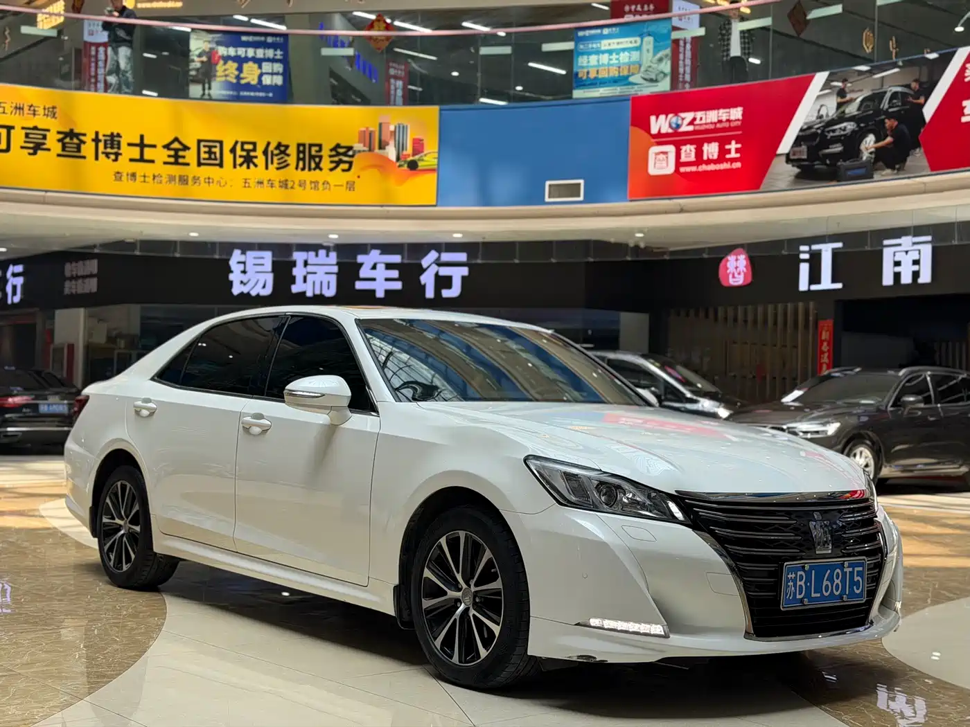 Toyota Crown 2018 2.0T Fashion Edition фото 3