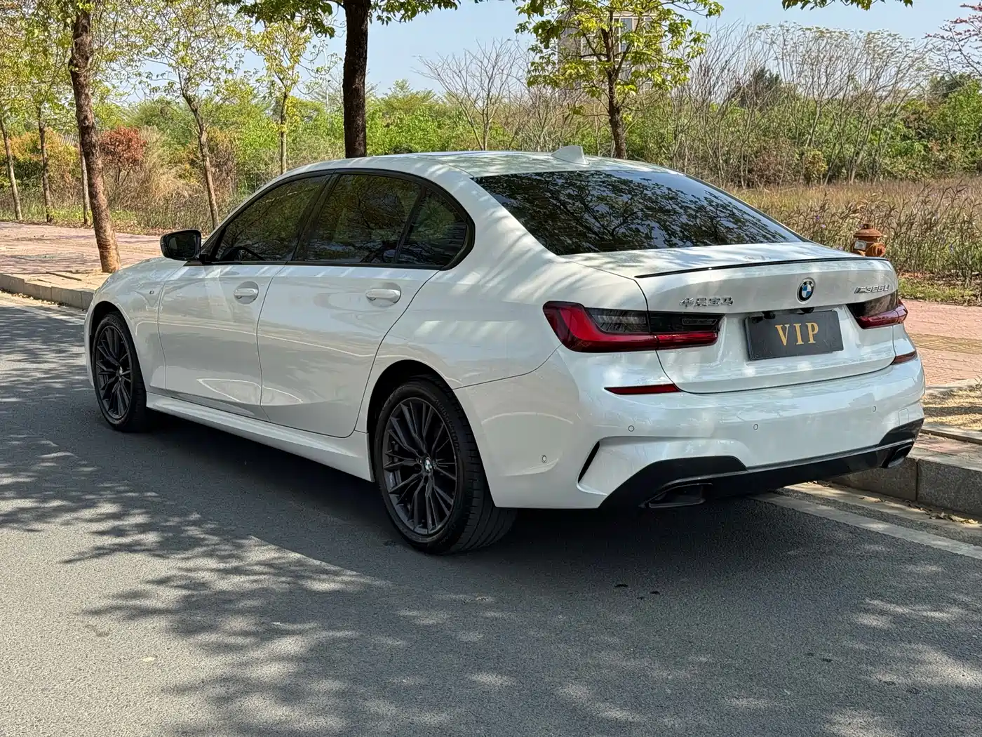 BMW 3 Series 2022 325Li M Sport Shadow Edition фото 3