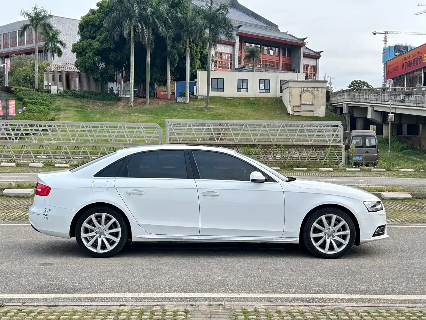 Audi A4L 2016 35 TFSI Automatic Standard фото 4