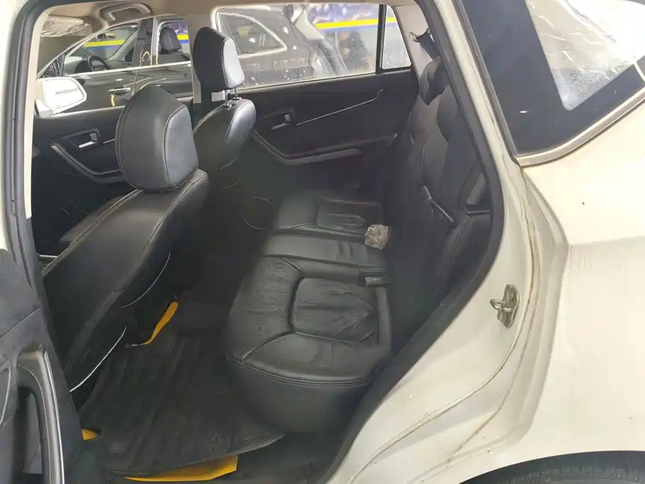Landwind X5 2016 2016 Plus 1.5T CVT Innovation Edition