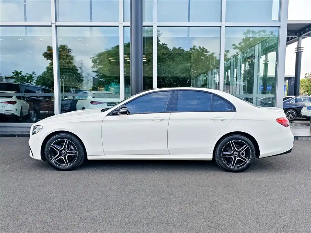 Mercedes-Benz E-Class (Import) 2023 Facelift E 260 Fashion Sport фото 3