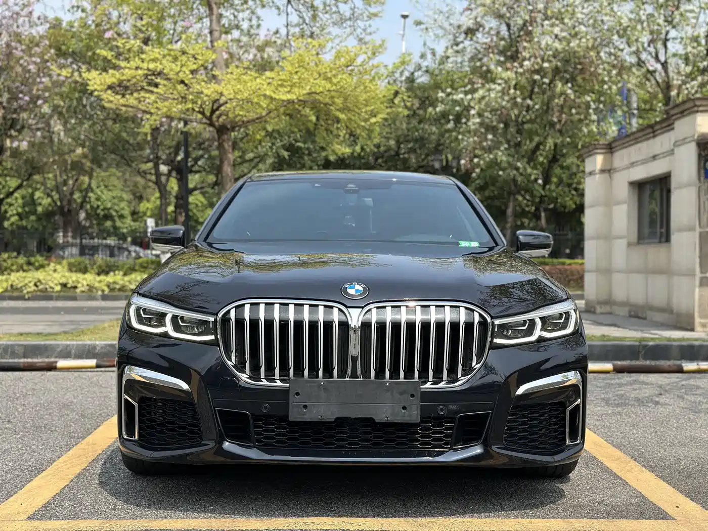 BMW 7 SERIES