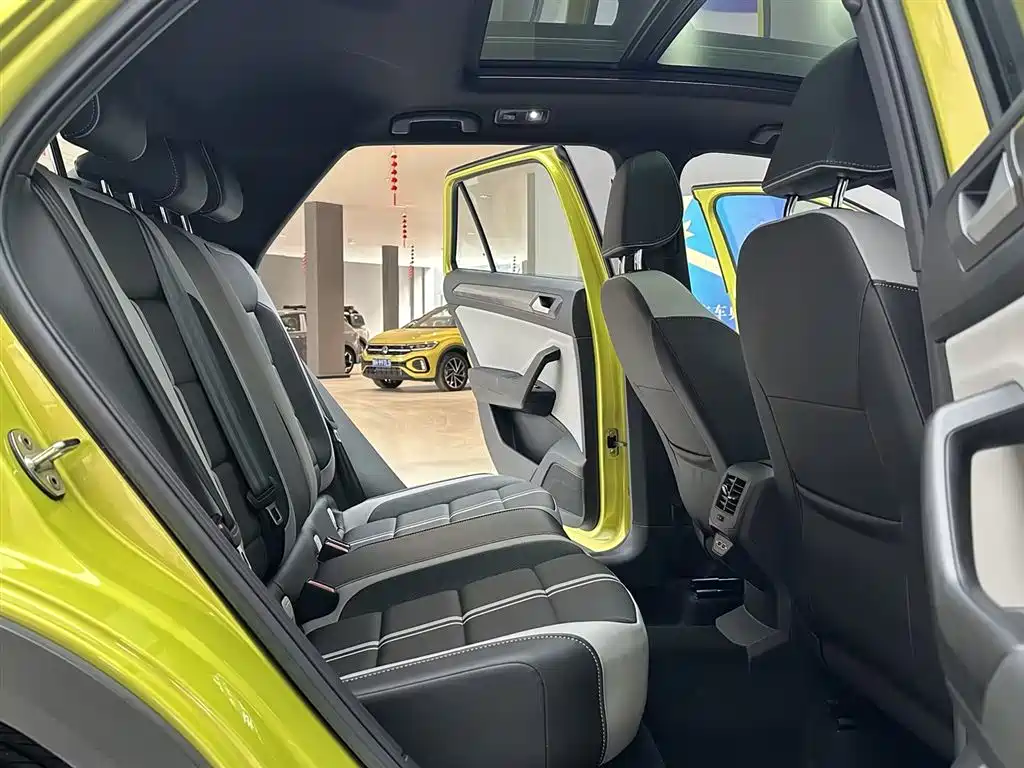 Volkswagen T-ROC 2023 300TSI DSG 2WD Starlight Edition фото 11
