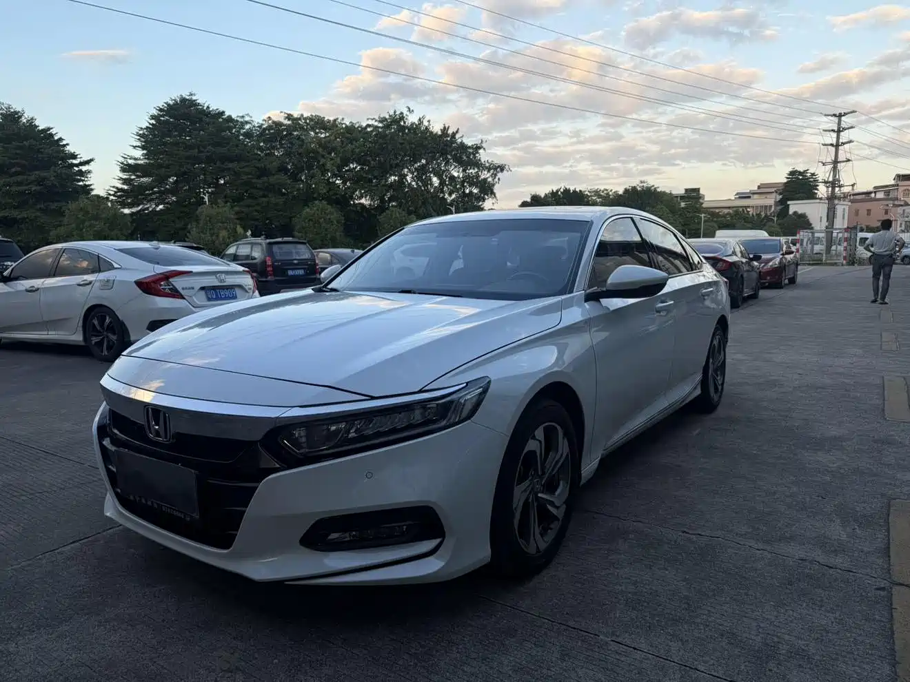 Photo 1 - Honda Accord