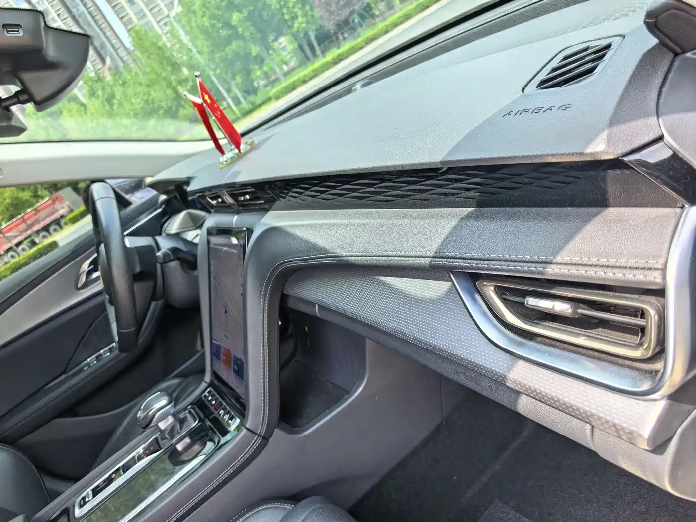 Hongqi H5 2023 2.0T Auto Smart Connect Flag Comfort фото 35