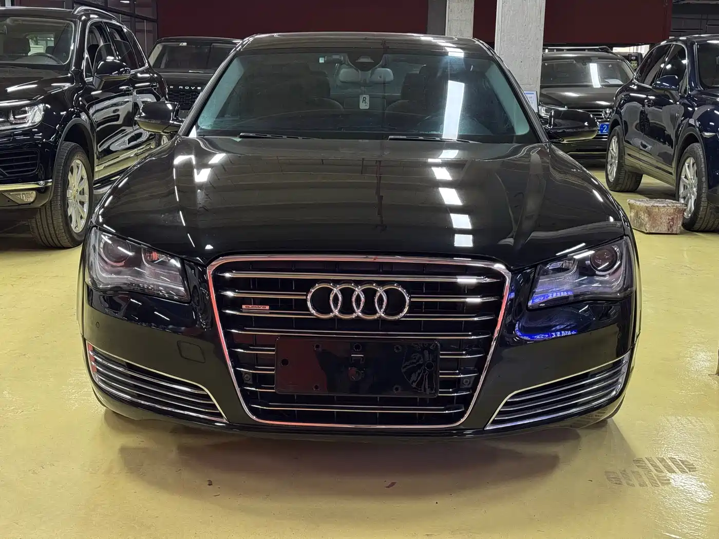 Audi A8 2013 A8L 45 TFSI quattro Luxury фото 3