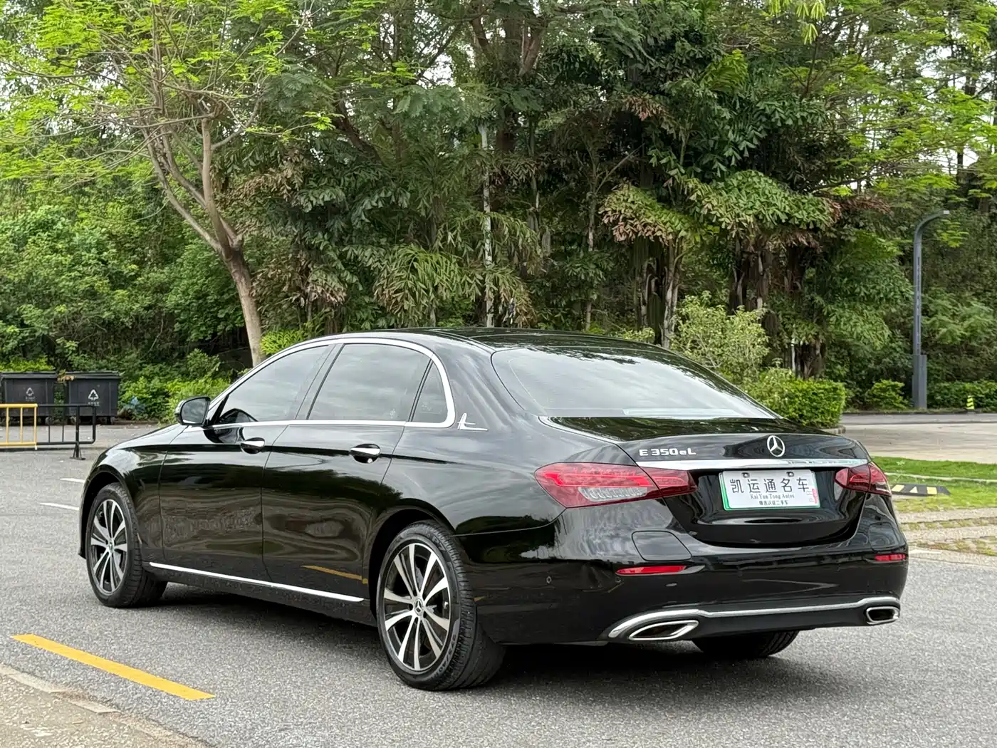 Mercedes-Benz E-Class New Energy 2022 Facelift III E 350 e L Plug-in Hybrid Sports Sedan фото 11