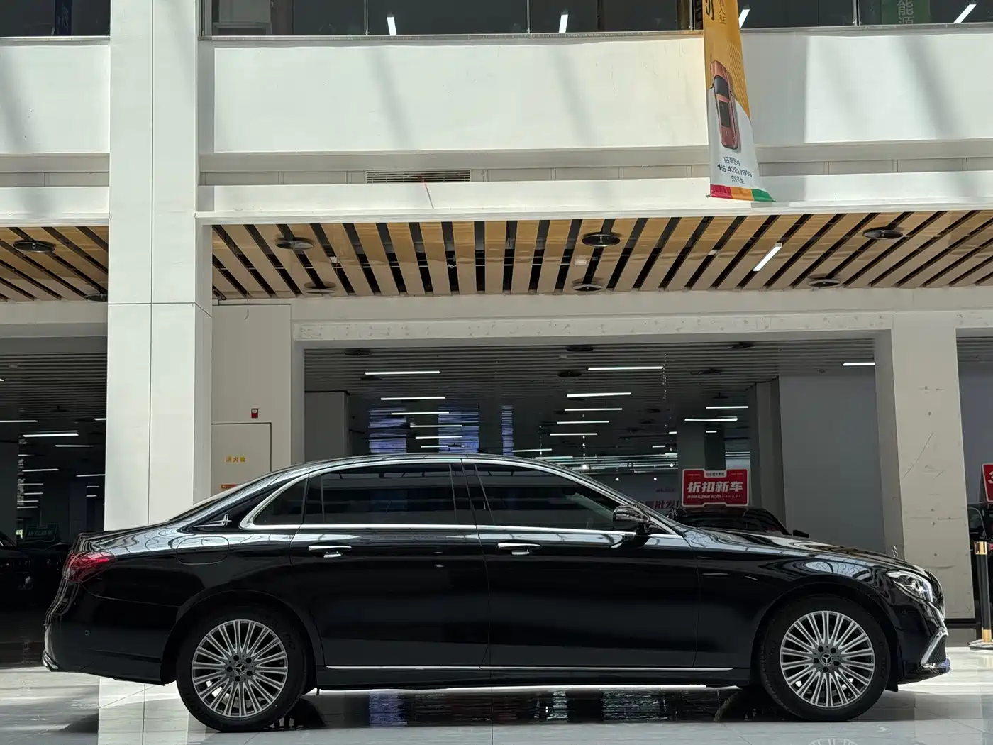 Mercedes-Benz E-Class 2023 E 300 L Fashion фото 4