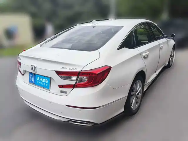 Honda Accord 2018 260TURBO Luxury Edition China V — фото 2