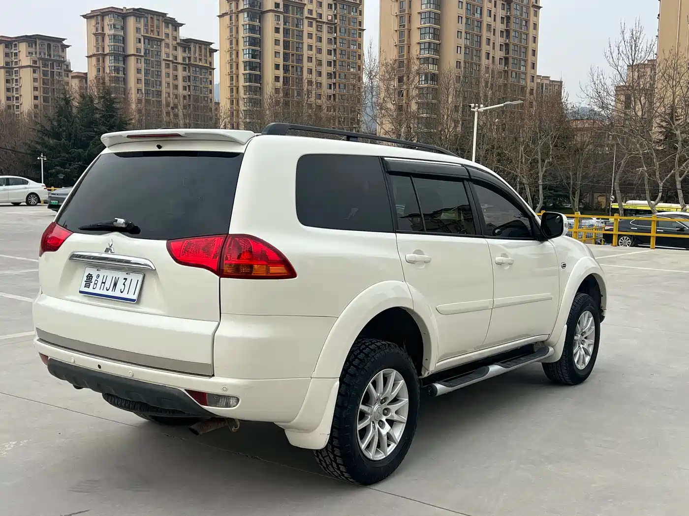 Mitsubishi Pajero Sport 2013 3.0L Automatic 2WD Luxury фото 10