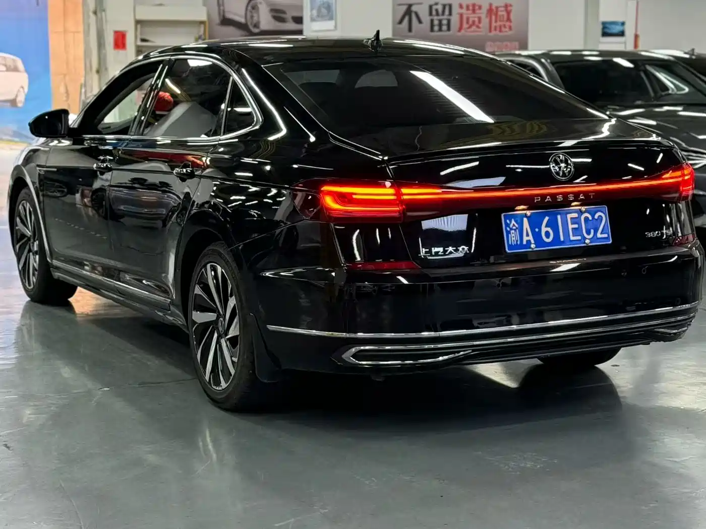 Volkswagen Passat 2023 330TSI Luxury Edition фото 9