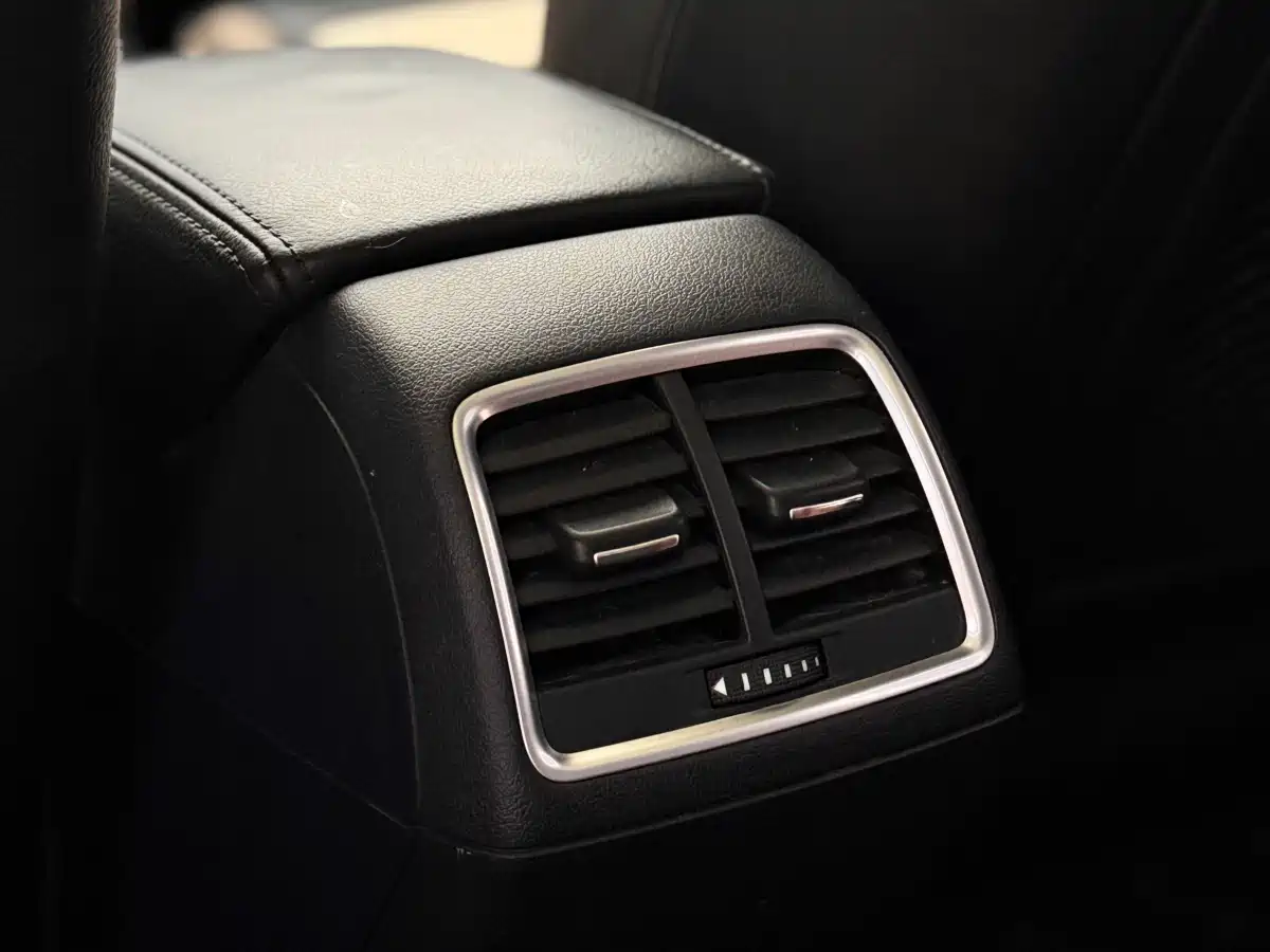 Audi Q3 2018 30th Anniversary Edition 35 TFSI Fashion фото 20